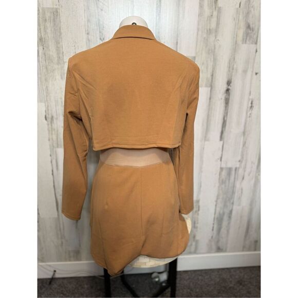 Tan romper - Picture 2 of 9